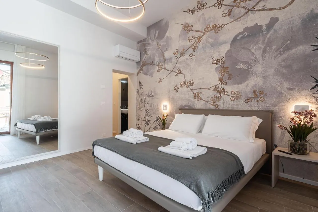 Palace Canal View By Wonderful Italy Venice Apartment